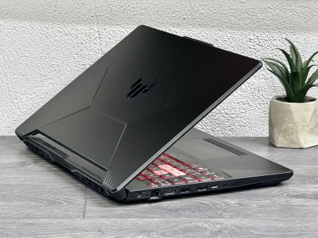 Asus TUF F15 FX506H 4